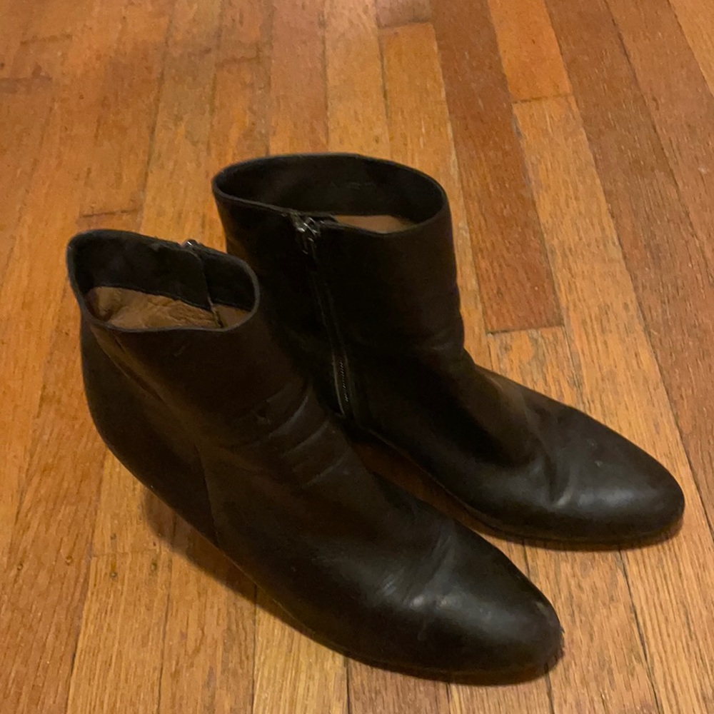 Via Spiga black leather bootie